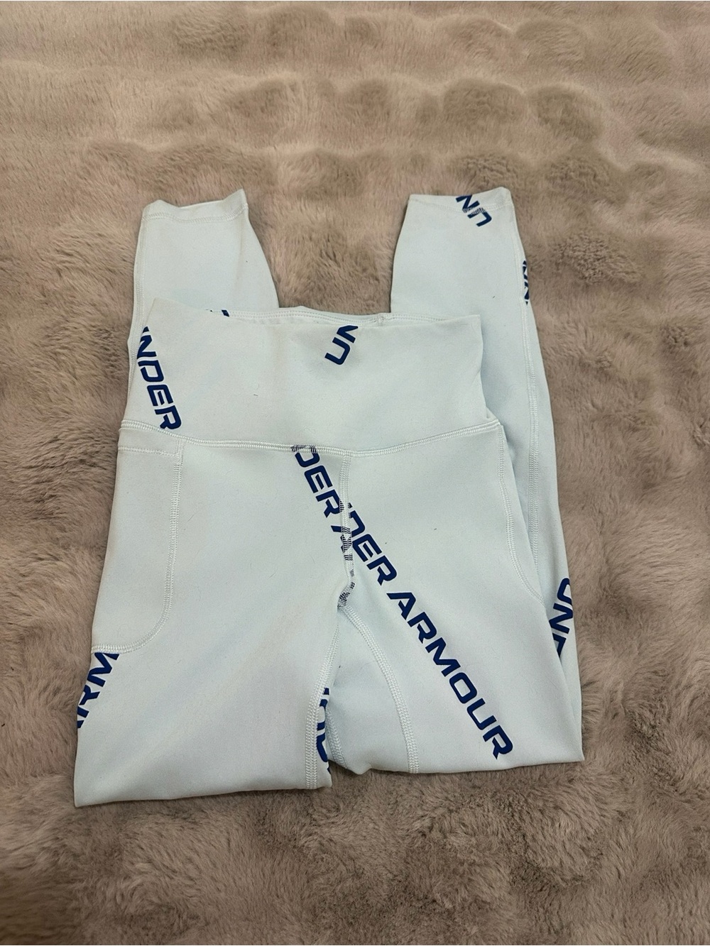 NWOT Women's under armor leggings XS